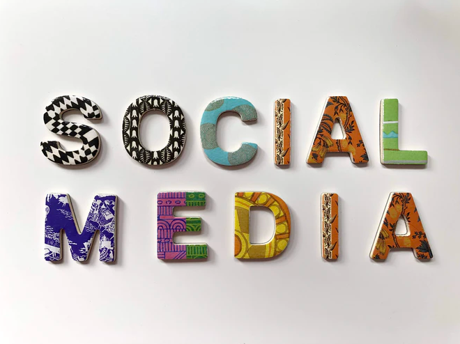 online iş fikirleri sosyal medya yöneticiliği
