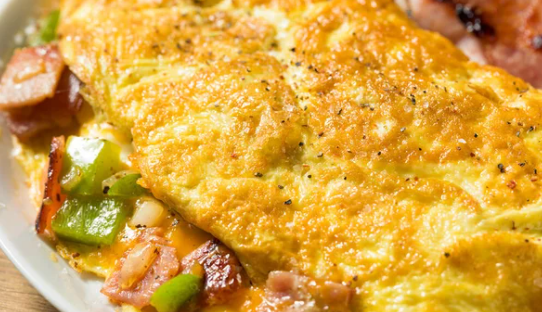 Keto-Friendly Jamon and Cheese Omelette